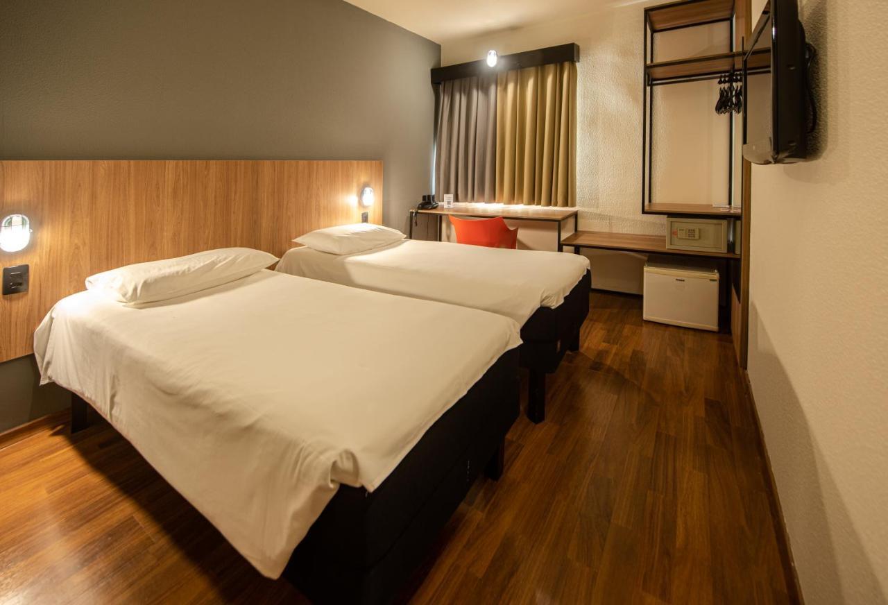 Ibis Betim Hotel Exterior photo